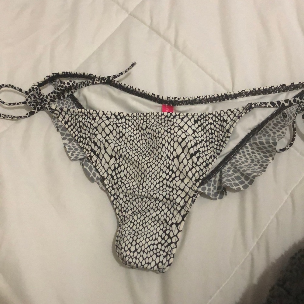 Bathing suit bottom